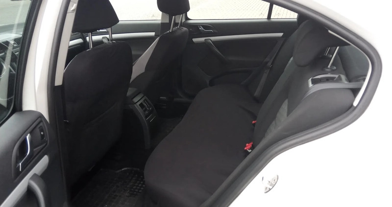 Skoda Octavia cena 18000 przebieg: 356670, rok produkcji 2010 z Racibórz małe 106